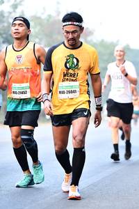 BIB: 21452, 26041
                            <button type="button" onclick="openModal(10166818)" class="btn btn-primary btn-sm float-right btn-popup" data-toggle="modal" data-target=".modal-high-quality">
                        <i class="fas fa-shopping-cart"></i> Add to Cart
                    </button>
                                            <button type="button" onclick="isThisMe(10166818, true)" class="btn btn-success btn-sm float-right btn-popup btn-isme hidden" data-toggle="tooltip" data-placement="bottom" title="นี่คือรูปของคุณใช่ไหม คลิกที่นี่เพื่อเอาเข้าอัลบั้ม">
                        <i class="fas fa-plus"></i> Add to album
                    </button>
                    <button type="button" onclick="isThisMe(10166818, false)" class="btn btn-warning btn-sm float-right btn-popup btn-isnotme hidden">
                        <i class="fas fa-ban"></i> Remove from album
                    </button>